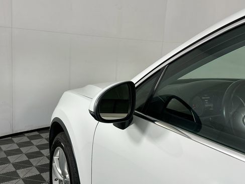 Used 2012 Volkswagen Touareg VR6 AWD/4WD image 16