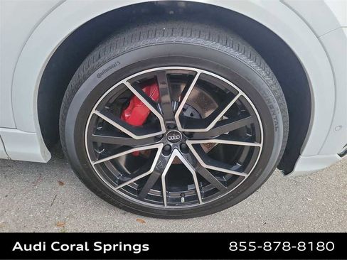 Used 2020 Audi Q8 Prestige w/ Prestige Package image 18