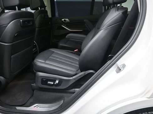 Used 2020 BMW X7 xDrive40i w/ Premium Package AWD/4WD image 21