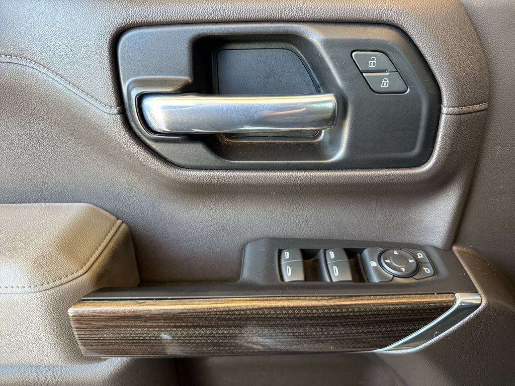 Used 2020 Chevrolet Silverado 1500 LT w/ Convenience Package AWD/4WD image 12