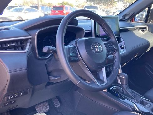 Used 2025 Toyota Corolla Cross AWD Hybrid image 9