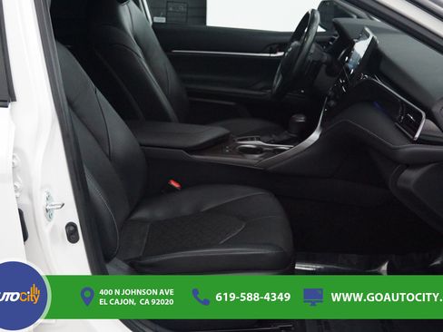 Used 2022 Toyota Camry XSE w/ Navigation Package FWD image 8