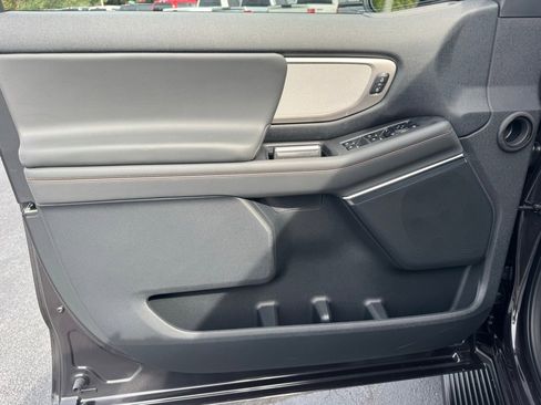 New 2025 Ford Expedition Active image 22