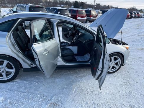 Used 2015 Ford Focus Titanium image 12