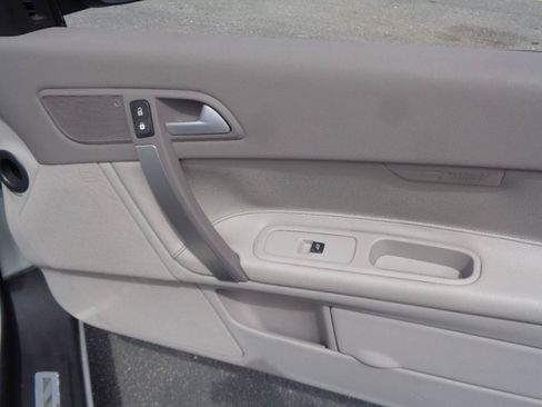 Used 2007 Volvo C70 T5 FWD image 21