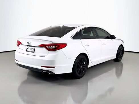 Used 2017 Hyundai Sonata SE FWD image 4