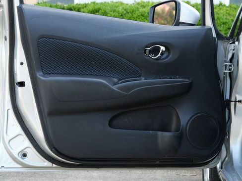 Used 2015 Nissan Versa Note SV FWD image 36