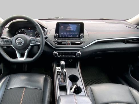 Used 2022 Nissan Altima 2.5 SR w/ Midnight Edition Package FWD image 16