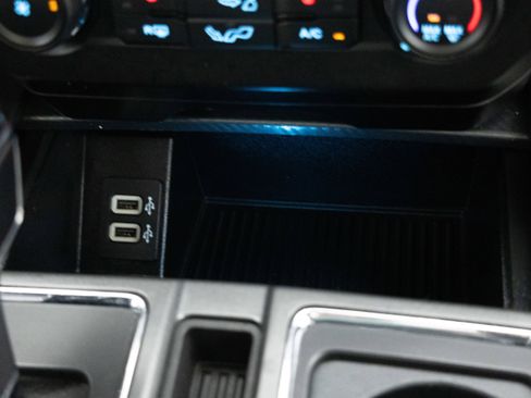Used 2020 Ford F150 XLT w/ Equipment Group 302A Luxury AWD/4WD image 39
