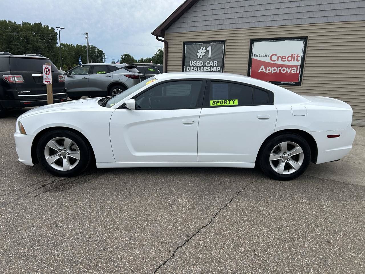 Used 2012 Dodge Charger SE RWD image 8