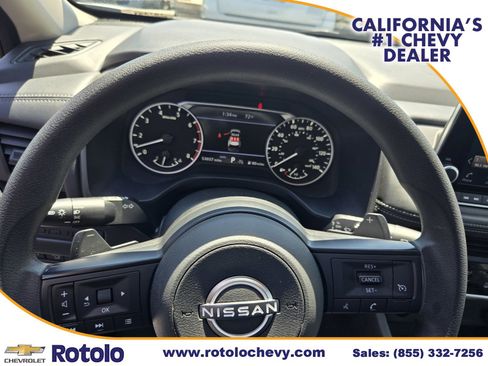 Used 2024 Nissan Rogue S image 23