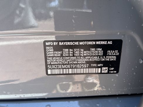 Used 2026 BMW X7 xDrive40i w/ M Sport Package AWD/4WD image 36