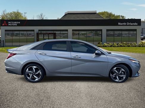 Used 2023 Hyundai Elantra Limited w/ Cargo Package FWD image 6