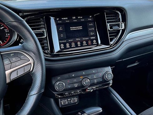 Used 2024 Dodge Durango SXT image 6