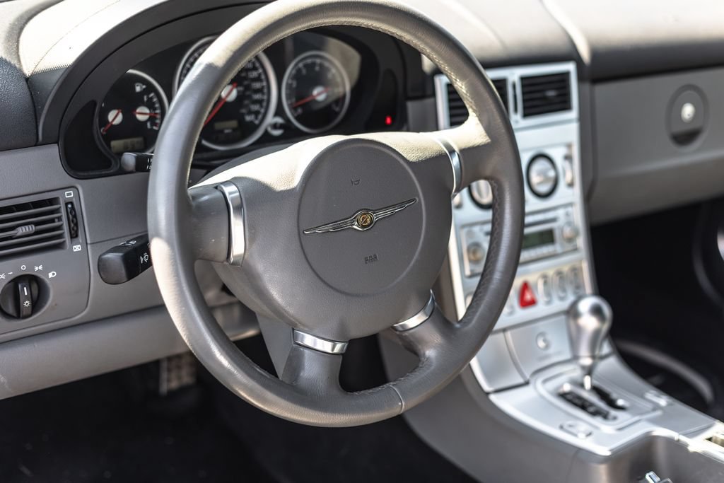 Used 2005 Chrysler Crossfire Limited RWD image 8