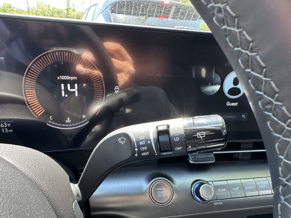 New 2026 Hyundai Kona SEL Premium AWD/4WD image 28