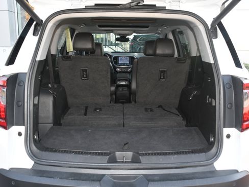 Used 2022 GMC Acadia AT4 w/ Technology Package image 20