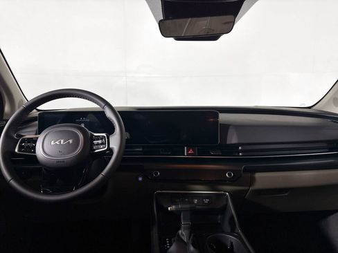 New 2026 Kia Carnival LXS image 12