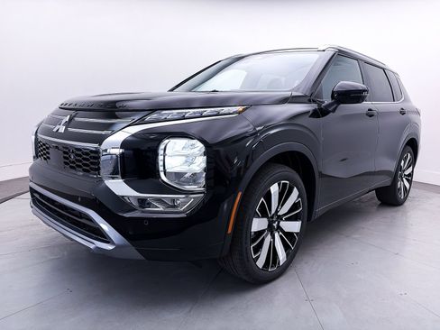 New 2026 Mitsubishi Outlander SEL FWD image 3