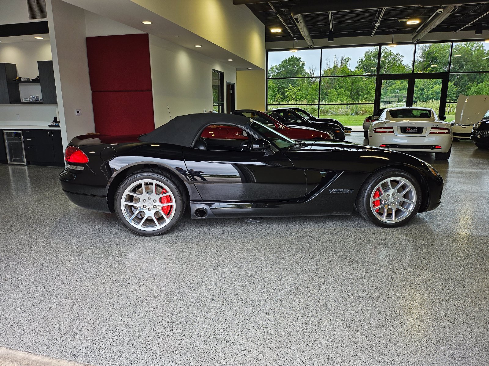 Used 2005 Dodge Viper SRT-10 RWD image 16