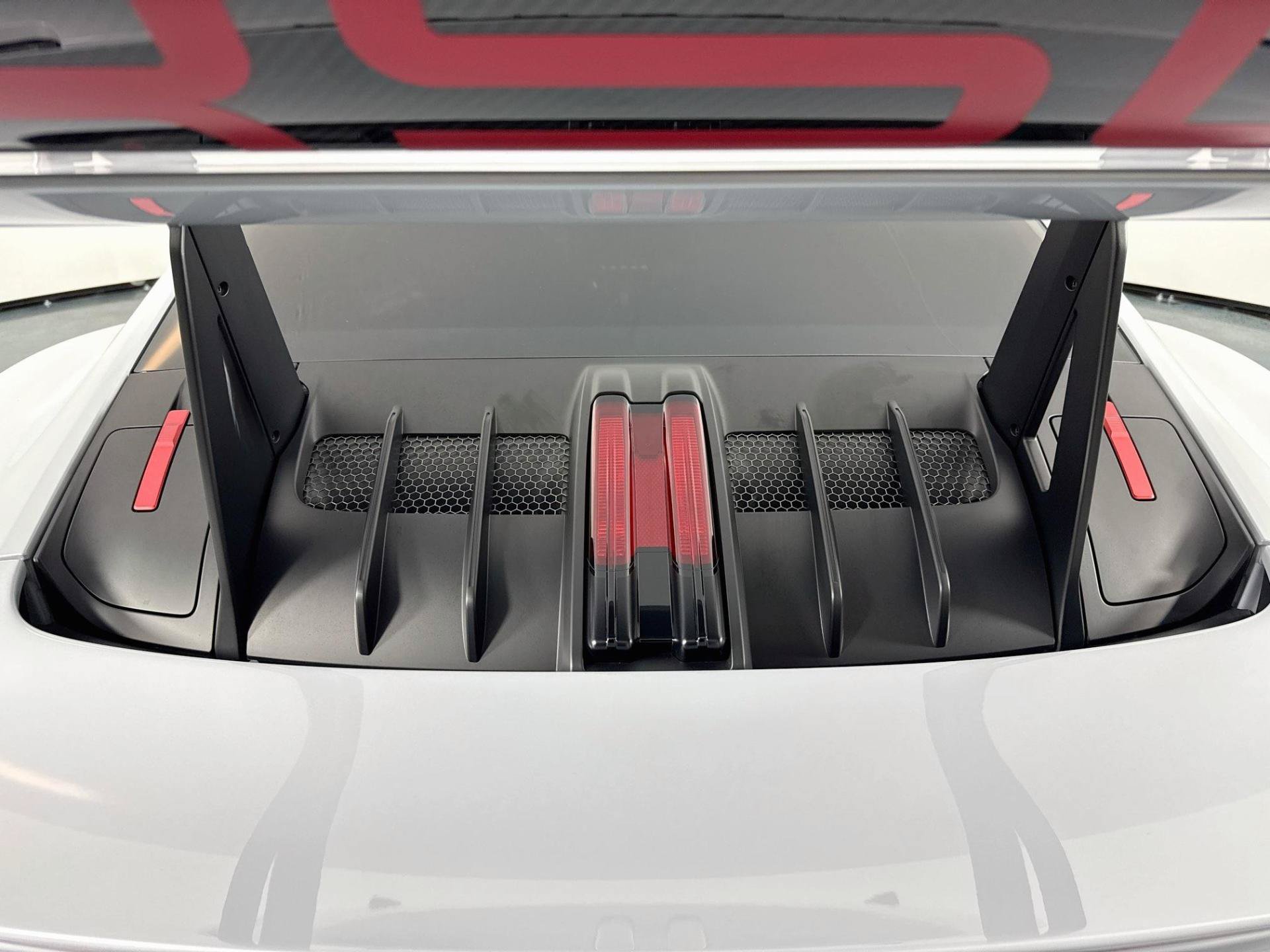 Used 2025 Porsche 911 GT3 RS RWD image 32