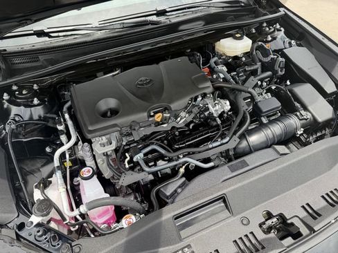 Used 2026 Toyota Camry XLE FWD image 25