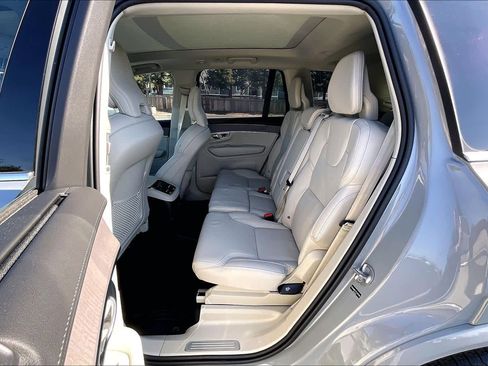 New 2026 Volvo XC90 T8 Ultra w/ Protection Package Premier image 12