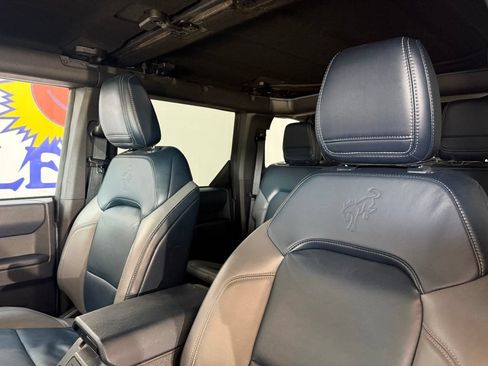 Used 2023 Ford Bronco Outer Banks w/ Sasquatch Package AWD/4WD image 9