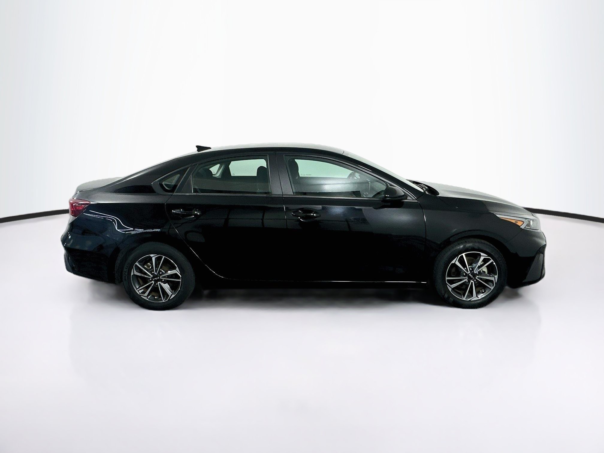 Used 2024 Kia Forte LXS FWD image 10