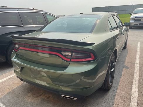 Used 2022 Dodge Charger SXT w/ Blacktop Package RWD image 5