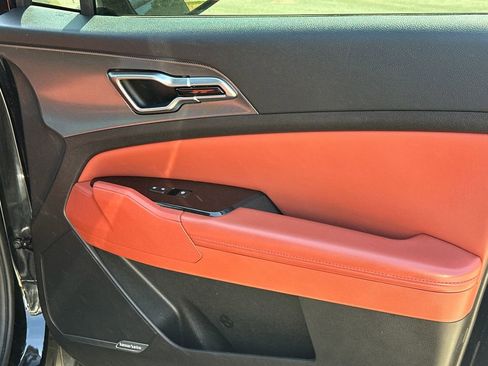 Used 2023 Kia Sportage SX image 14