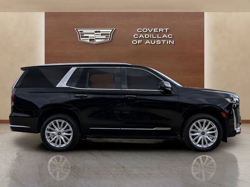 Used 2021 Cadillac Escalade Luxury AWD/4WD image 5