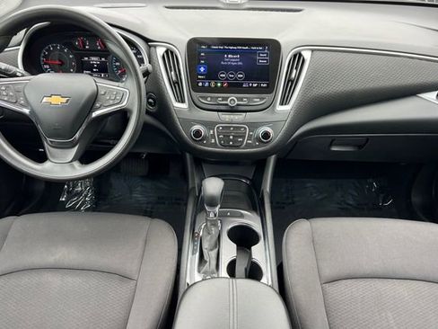 Used 2023 Chevrolet Malibu LT FWD image 18