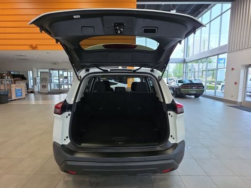 Used 2021 Nissan Rogue S FWD image 11