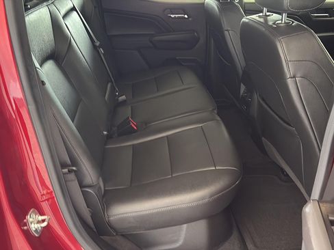 Used 2024 GMC Canyon Elevation w/ Elevation Premium Package AWD/4WD image 11