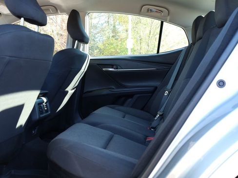 Used 2025 Toyota Camry LE image 11