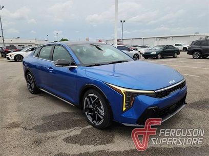 New 2025 Kia K4 GT-Line w/ GT-Line Sunroof Package