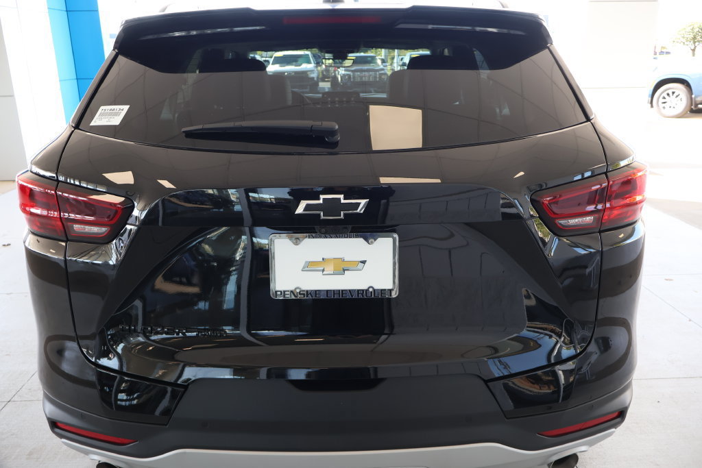New 2026 Chevrolet Blazer LT w/ Sound & Technology Package AWD/4WD image 6