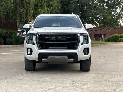 Used 2021 GMC Yukon AT4 w/ AT4 Premium Plus Package AWD/4WD image 2