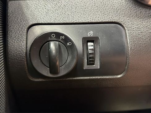 Used 2009 Ford Mustang Coupe RWD image 11