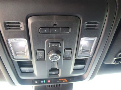 Used 2024 GMC Yukon Denali AWD/4WD image 31