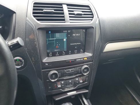 Used 2018 Ford Explorer XLT w/ Equipment Group 202A image 25