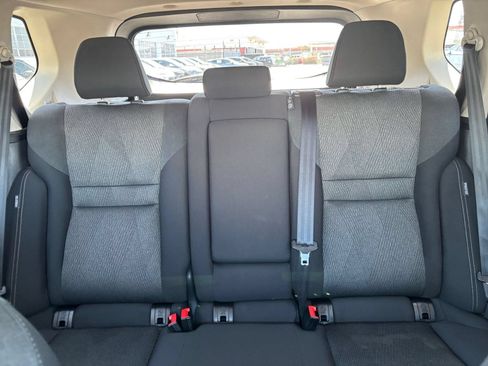 Used 2025 Nissan Rogue SV AWD/4WD image 40