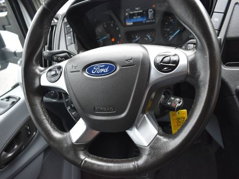 Used 2019 Ford Transit 250 130 Low Roof RWD image 21