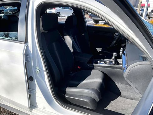 Used 2022 Honda Civic Sport image 11