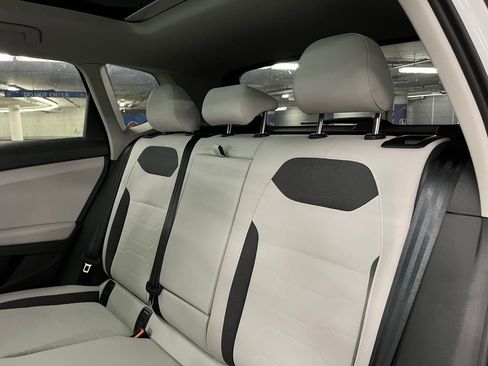 New 2025 Volkswagen Taos SE image 21