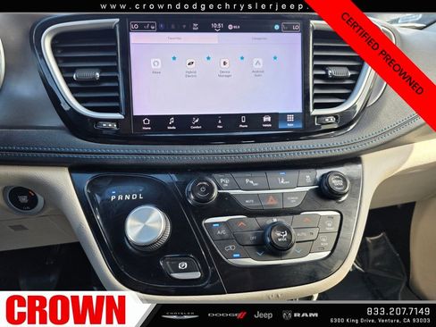 Certified 2021 Chrysler Pacifica Touring-L image 28