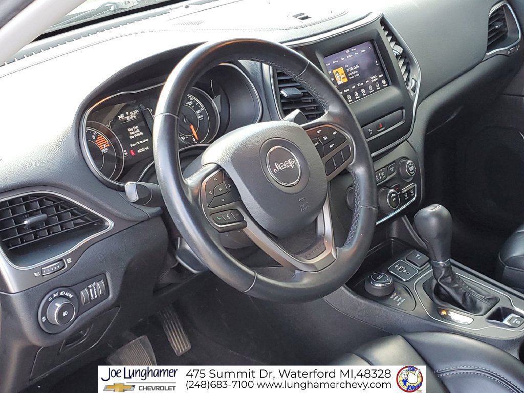 Used 2020 Jeep Cherokee Latitude Plus w/ Cold Weather Group AWD/4WD image 11