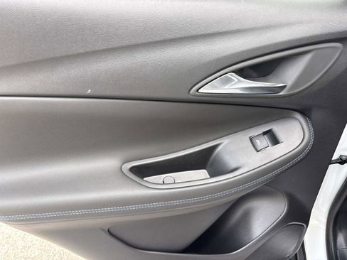 Used 2025 Buick Encore GX Sport Touring w/ Advanced Technology Package image 30