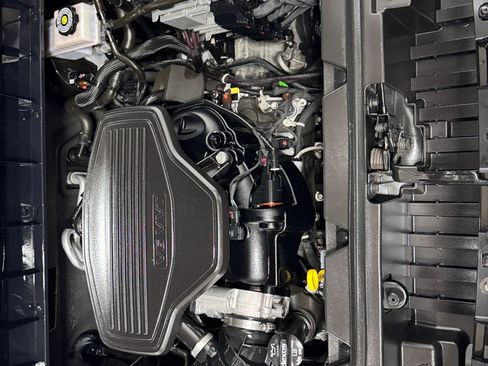 Used 2019 GMC Acadia Denali image 20